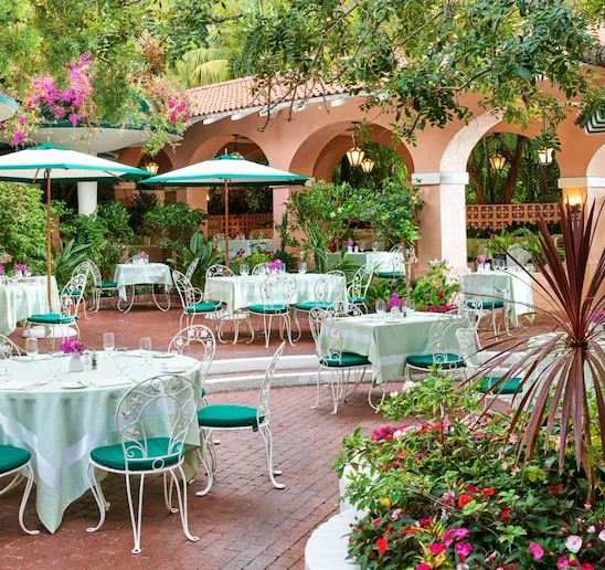 2021_05-bhh_polo-lounge_020_v1-hr-16x9-final