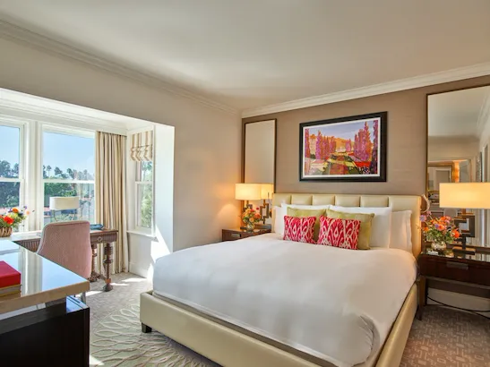 thebeverlyhillshotel-superiorguestroom-dorchestercollection-2